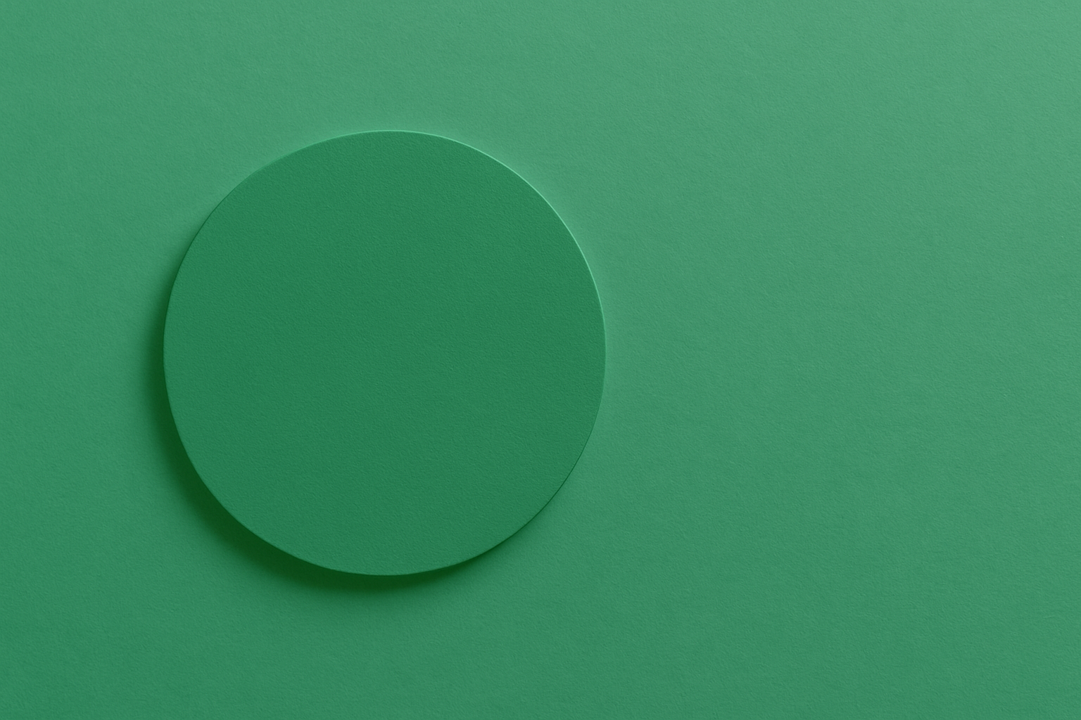 Fond vert doux représentant la teinte jade, couleur de stabilité, d’harmonie et d’équilibre dans l’univers Vespun.