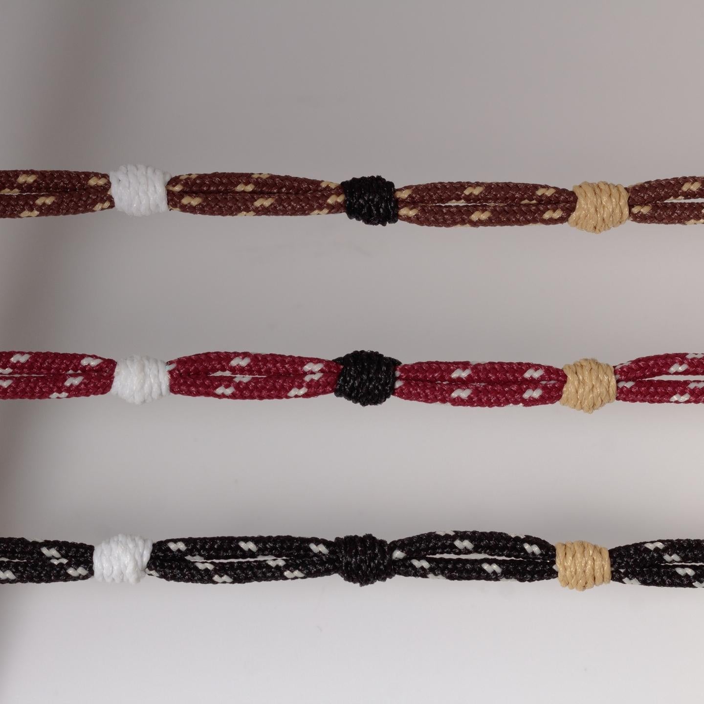 Détail des couleurs de cordons du bracelet Vespun