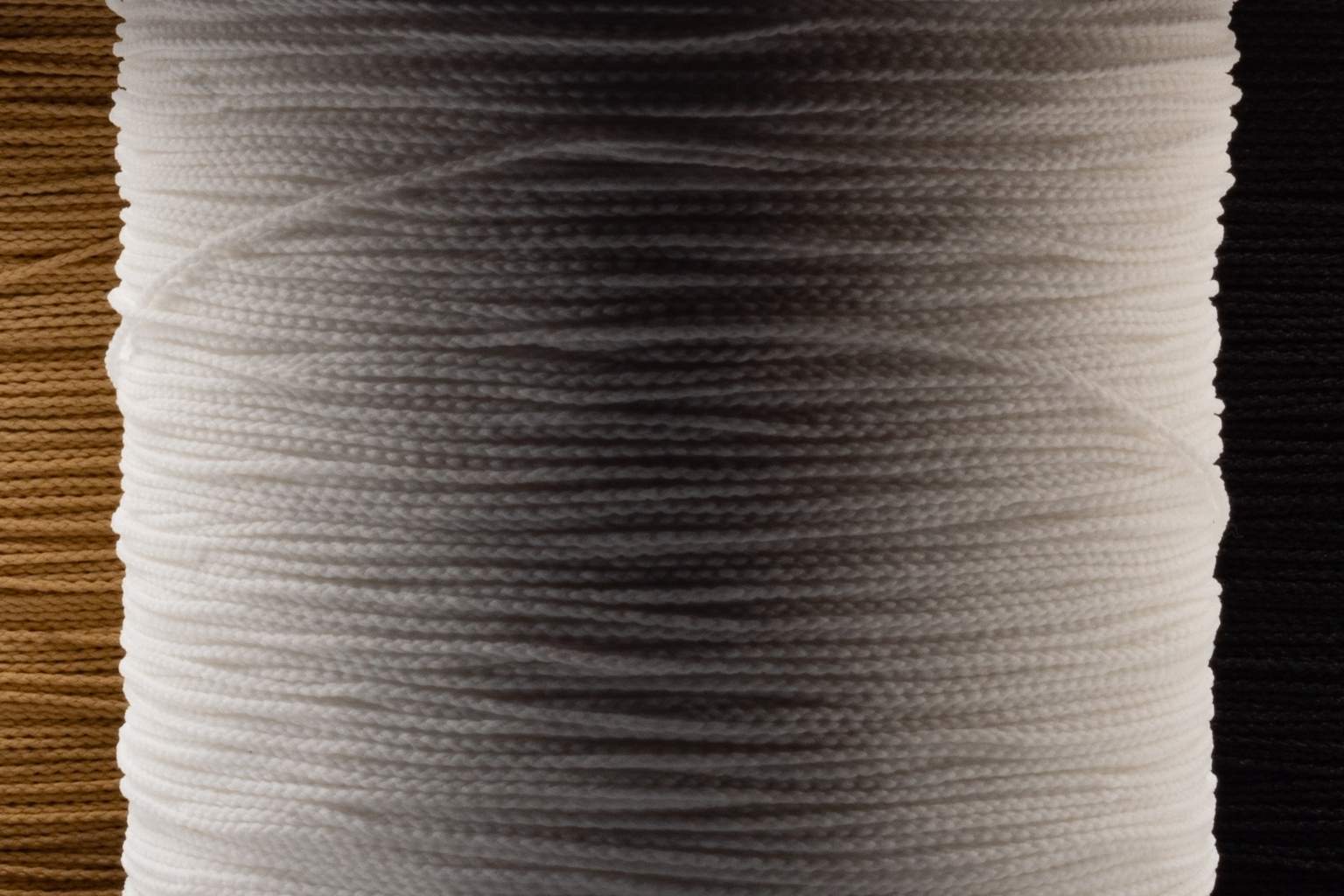 Fils textiles Econyl utilisés pour les bracelets Vespun